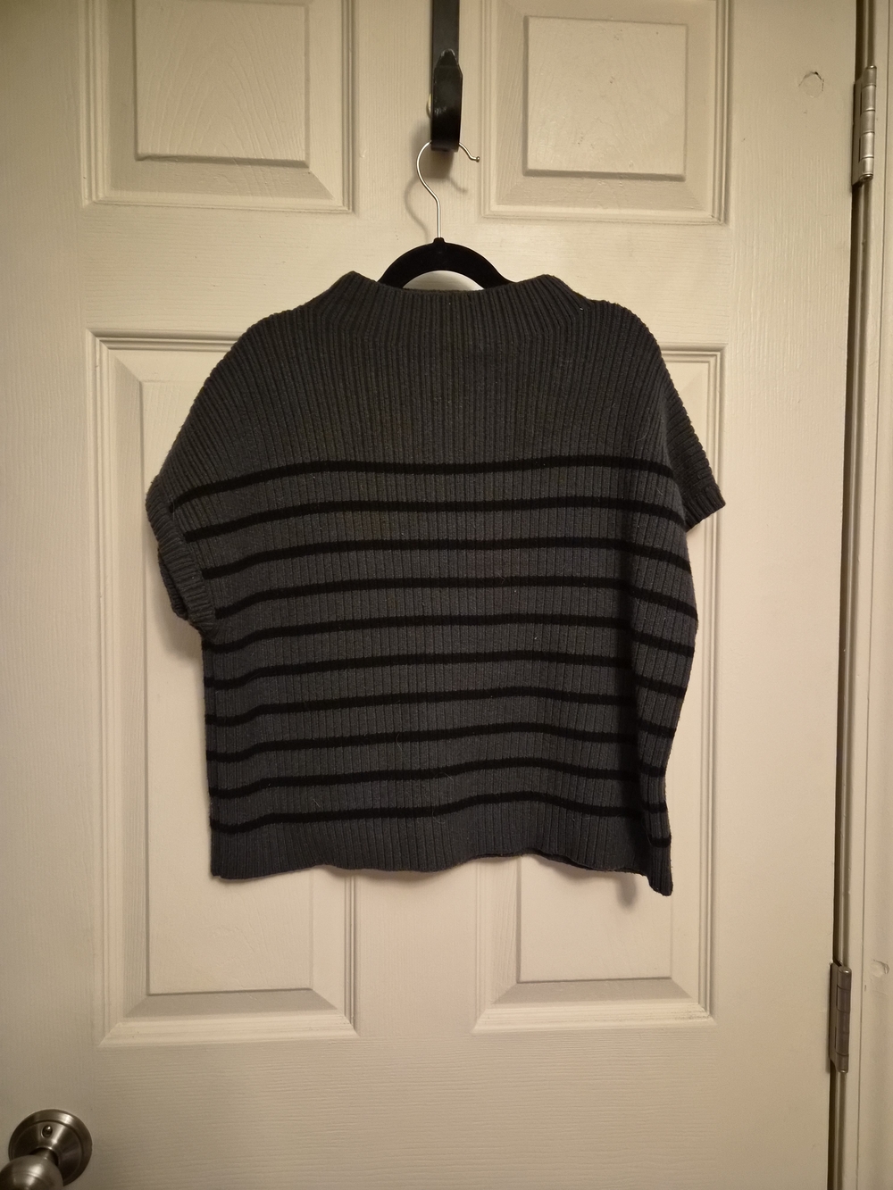 Blu Pepper Olive Gray Ribbed Short-Sleeve Sweater with Black Stripes